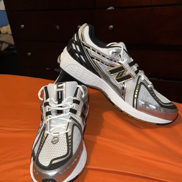 Men’s New Balance 1906R - Picture 2 of 3